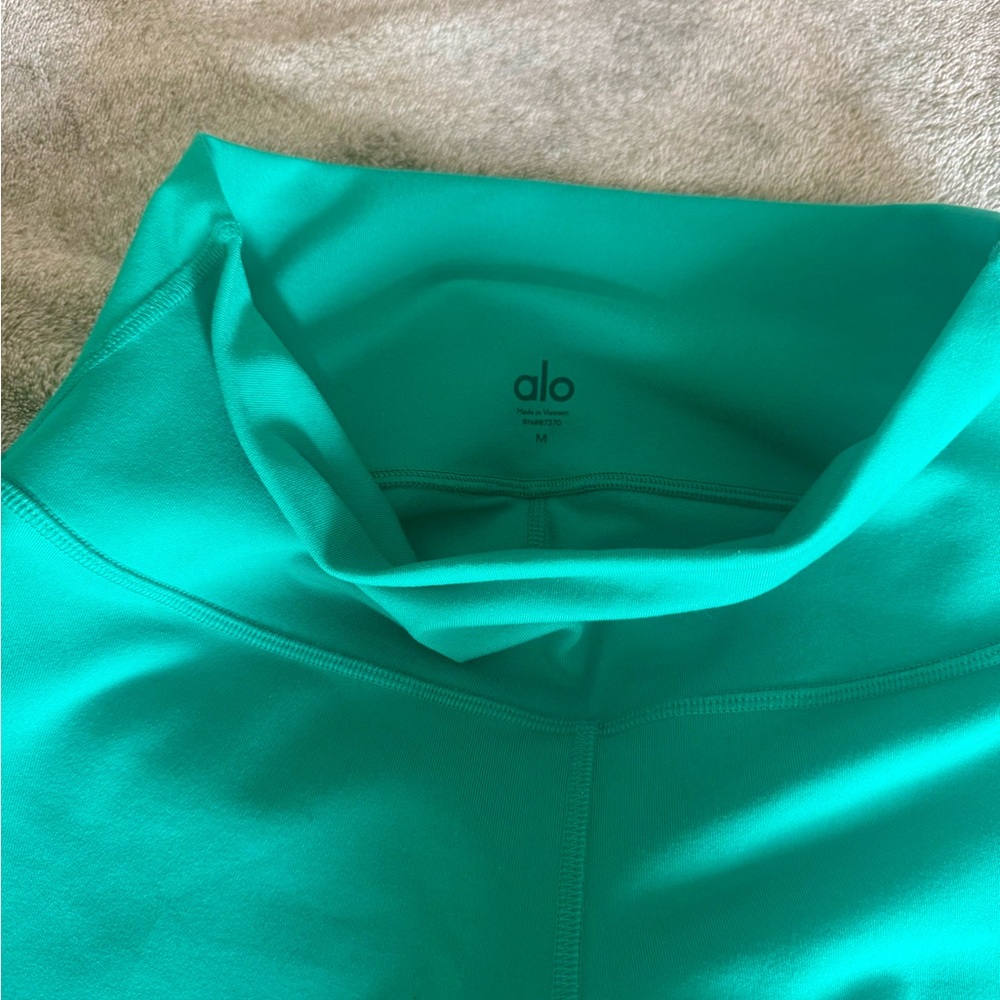 ALO Yoga Vibrant Green Leggings - Picture 7 of 7